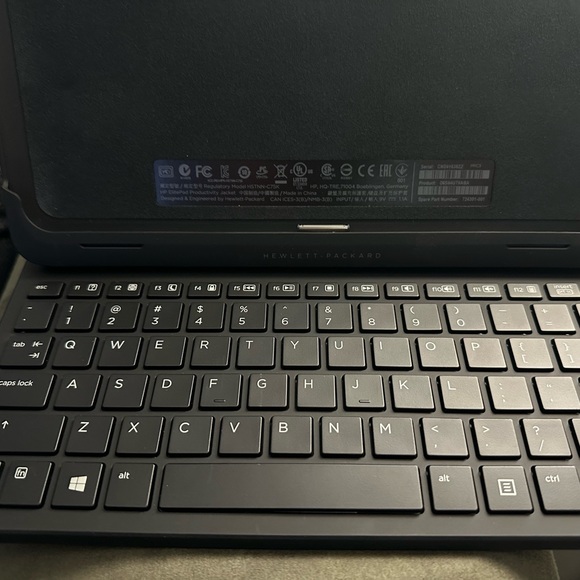 HP ElitePad keyboard case W/USB & Charging - Picture 4 of 7
